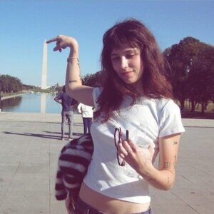 Meet your Posher, Cintha